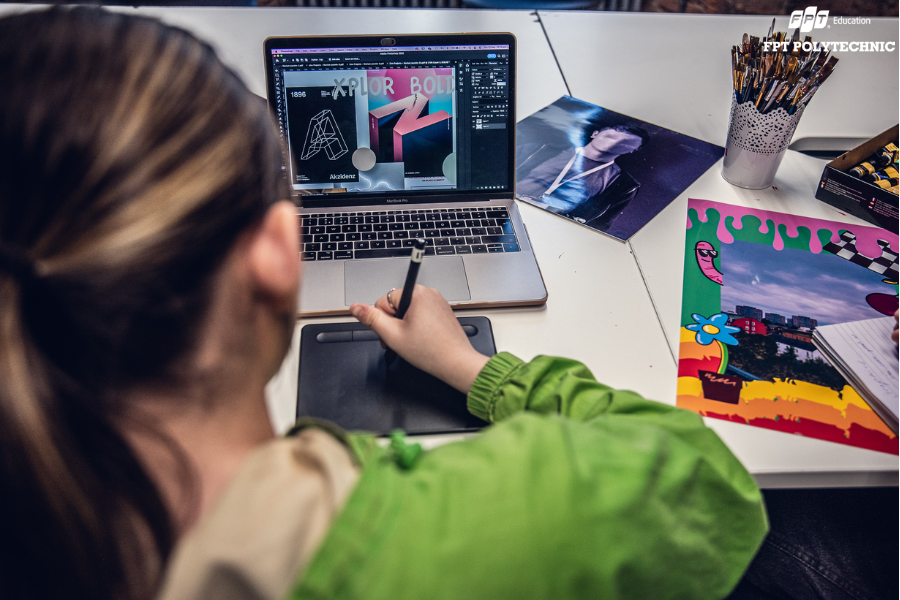 Ngành thiết kế đồ họa thi môn gì - Hướng đi sáng tạo và đầy thử thách